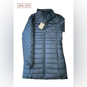 WOMEN'S M - NWT BLACK PATAGONIA RADALIE PARKA